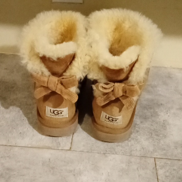 UGG boots size 8 women - Picture 4 of 6